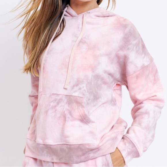 Le Lis Collection. Tie-dye Hoodie and Sweatpants set. Medium. Pink, grey, white. - Picture 10 of 11